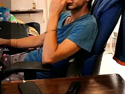 CuriousGeniee: απευθείας συνομιλία ΧΧΧ