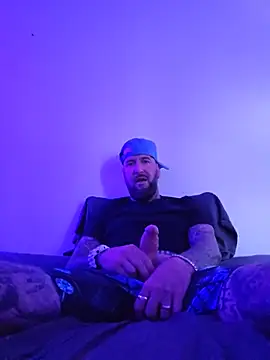 Beardedtattood élő XXX-chatje