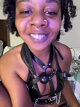 Ebony_Queeen 即時 XXX 聊天