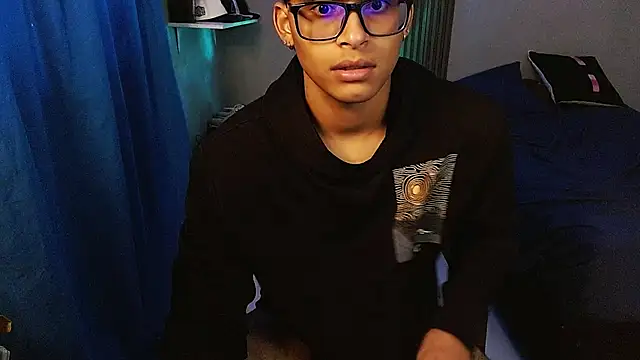 Webkamerová show Mr_yisuzz