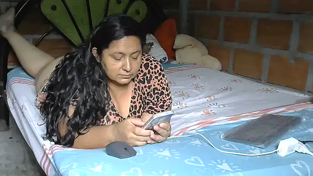 tistmature-69 Adlı Modelin Canlı XXX Sohbeti