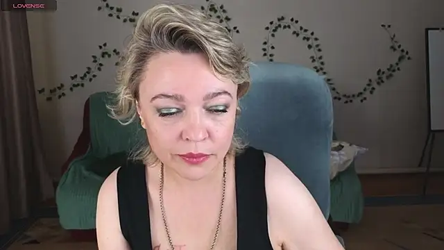 Chat XXX en directo de Rosette_Pricky