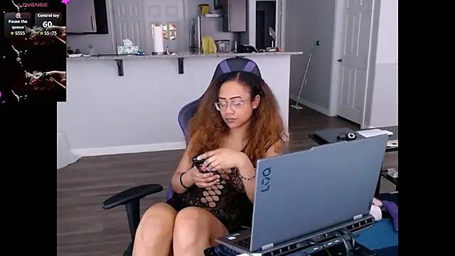 Chatroom XXX en direct de ReeseZen