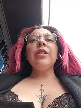 madelaine-'s Live XXX Chat
