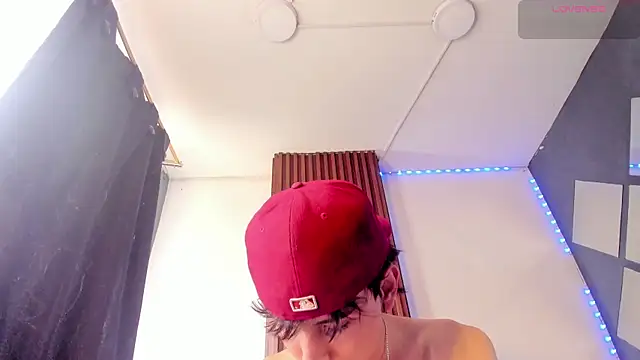 Eidan_collins XXX чат на живо