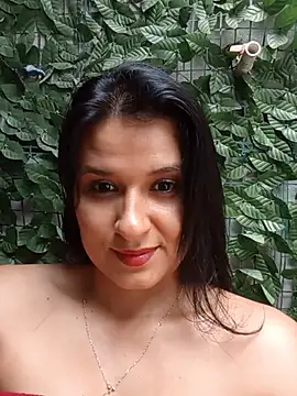 elena_jonees' Live XXX Chat