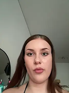 MaribelRiver Adlı Modelin Canlı XXX Sohbeti