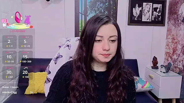 Eva_Roussell Adlı Modelin Canlı XXX Sohbeti