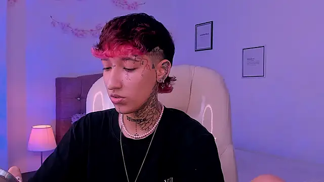 Chat +18 de Luci_Rose ao vivo