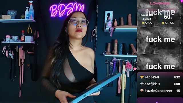 Živý XXX chat MissVicky_SlaveLiah_BDSM