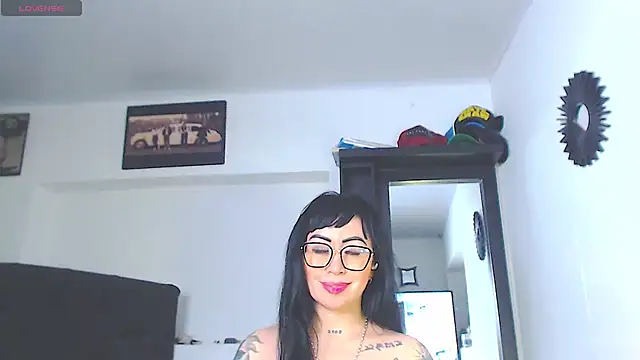 Vicky_hotmilf Chat XXX in diretta
