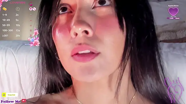 AlannaJoness' Live XXX Chat