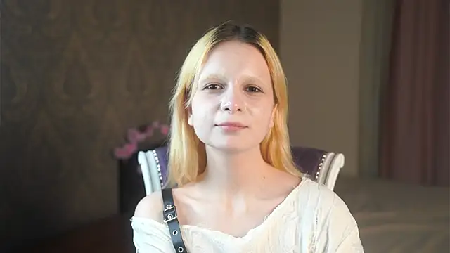 Chat XXX en directo de ChiekoMosty