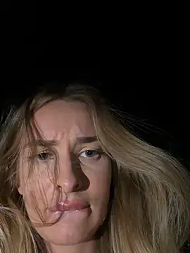 Show modela EvieEvans na web-kameri