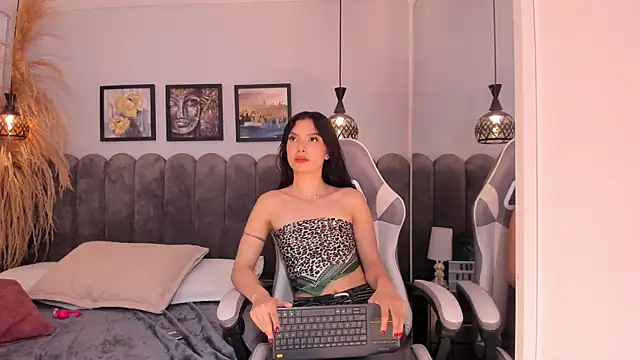 Chat XXX en directo de alice_lodge_