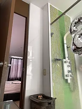 Chat +18 de Sthef_Castle ao vivo