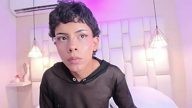 Chat +18 de DaianCockie ao vivo