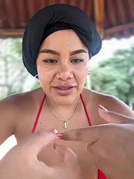 Czat XXX na żywo – Issane_Peru