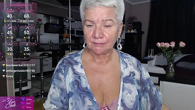 Chat +18 de roxana_brooks ao vivo