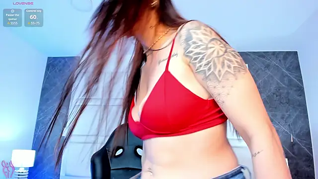 charlottewhitte Chat XXX in diretta