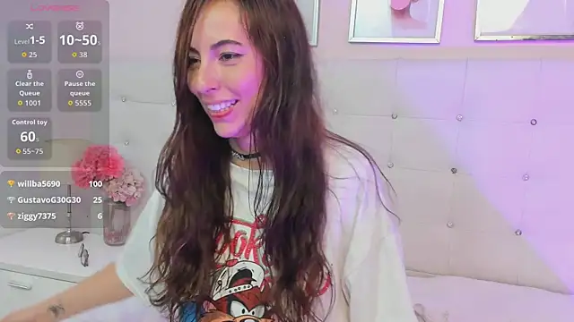 Chat XXX en directo de HollyBloom_