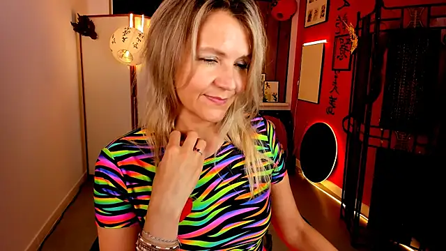 Chatroom XXX en direct de NicoleHitman