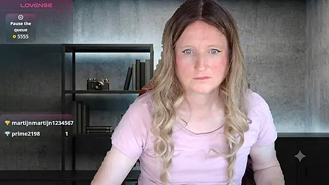 XXX chat uživo modela DutchVictoria
