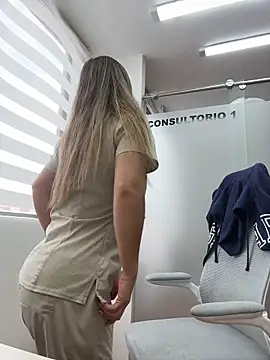 alicee16 élő XXX-chatje