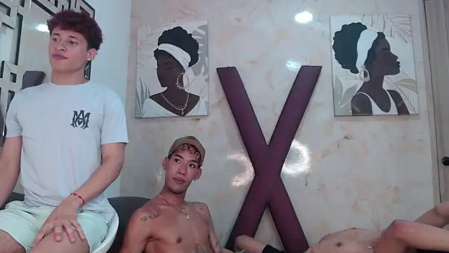 XXX chat uživo modela PRETTY_LOVERS1