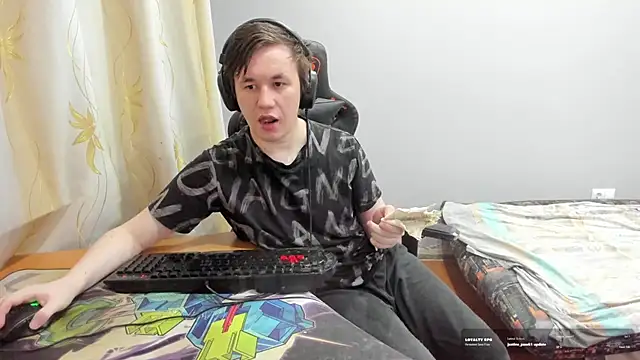 iliaskrislove's Live XXX Chat