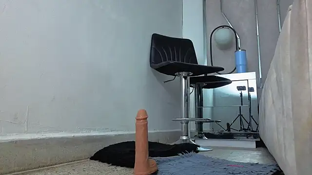 MAISE_HILL1's Live XXX Chat