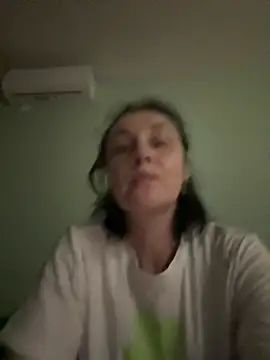 HotyEmily 网络视讯表演