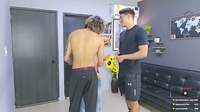 צ'אט XXX ב שידור חי של Masters_sexx