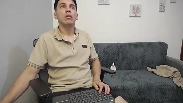 Chat +18 de Sofi_Andres69 ao vivo