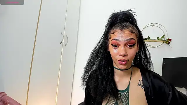 Czat XXX na żywo – TattoedLexi_