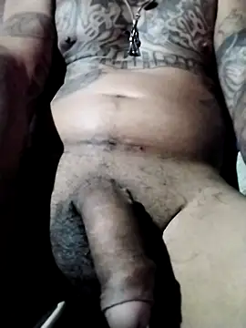 uncutlati's Live XXX Chat