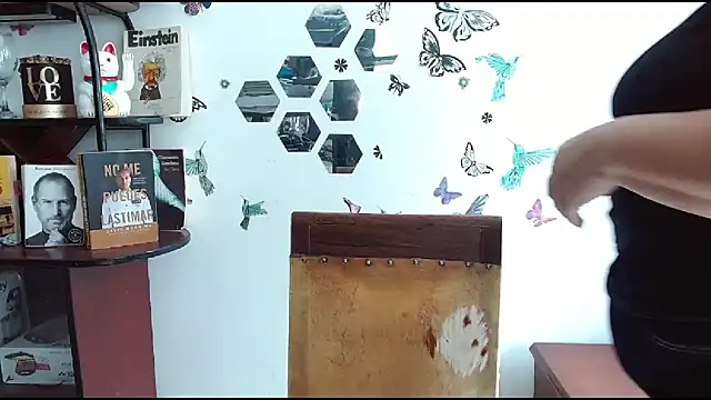LauraMallioni Chat XXX in diretta