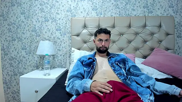 AndrewCrooss – Naživo XXX chat