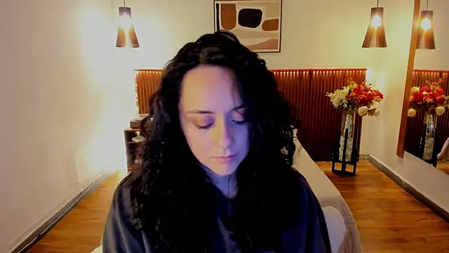 KatherineBond élő XXX-chatje