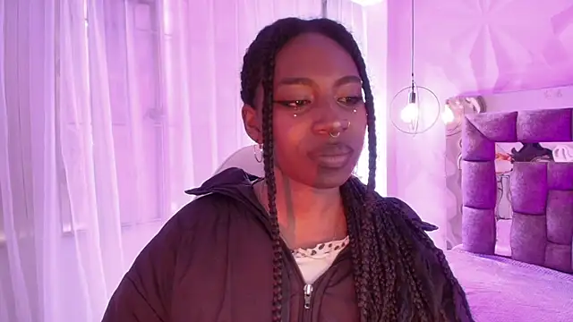 Queen_perla_'s Live XXX Chat