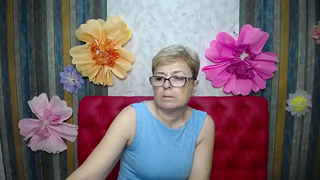 EmiliaGree élő XXX-chatje