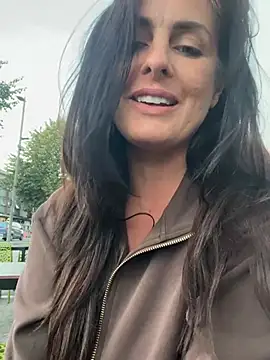 BritishKimi élő XXX-chatje