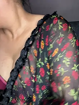 XXX chat uživo modela Notty-HotyBhabhi