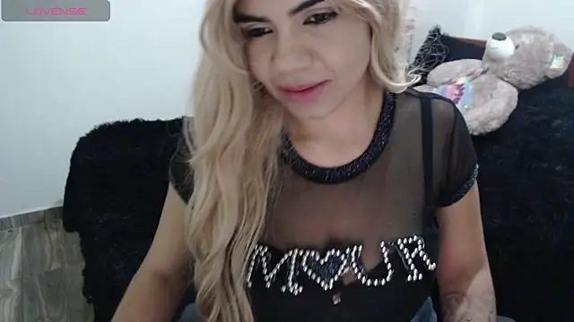 ruby_sky69's Live XXX Chat