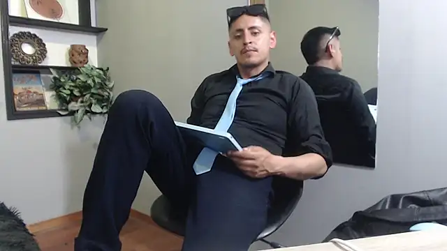 XXX chat uživo modela kevin_23_