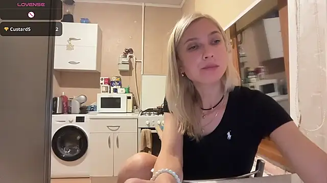 AngelJeni Adlı Modelin Canlı XXX Sohbeti