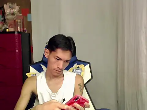 riks_tyler Chat XXX in diretta