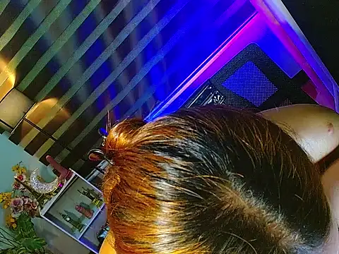 Chat XXX ao vivo de HOLLYWOOD_QUEEN_88