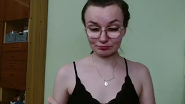 LooveELLYx: онлайн-секс-чат