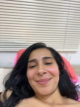 Chat +18 de Meganmilk1 ao vivo